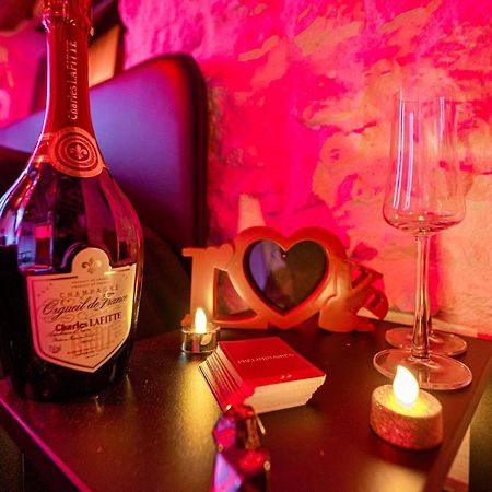 Love Room - Sauna - Secret Suite Au Calme 埃坦普 外观 照片
